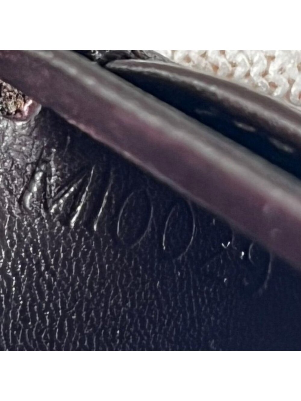 Louis Vuitton Vernis Portefeuille Viennois Amarante Kiss Lock Wallet - Picture 15 of 15